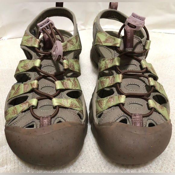 Keen Women’s size 10 Water Sandals Newport Closed Toe Smokey Bear - Picture 7 of 11